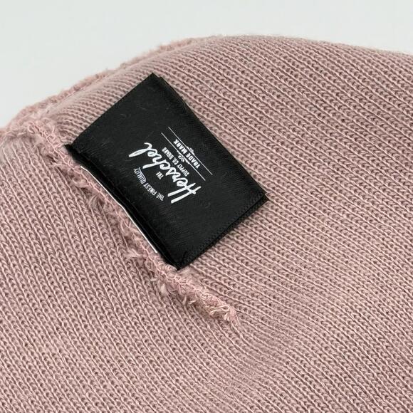 NWT Herschel Supply Co Abbott Acrylic Beanie Ash Rose One Size Knit Hat Winter - Picture 7 of 7